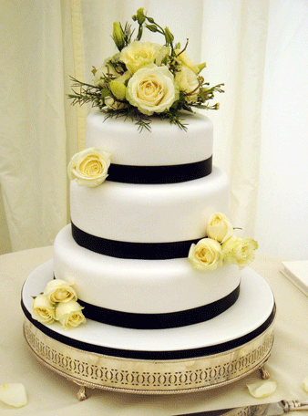 Stacked-black-ribbon-wedding-cake.gif