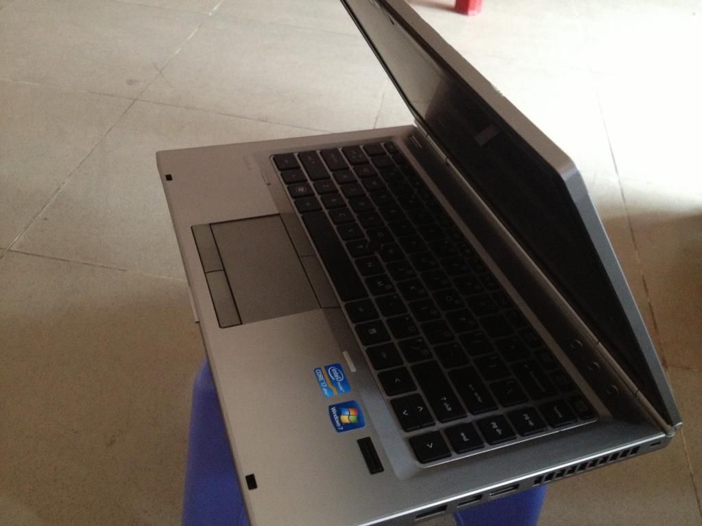 cầm đồ thanh lý vài con laptop có hình thật - 25