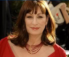 anjelica_huston1.jpg