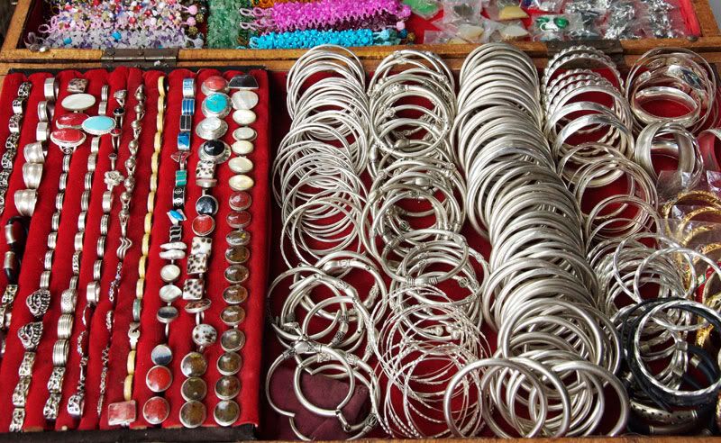 bangle,jewellery,rings,markets,silver,chrome,metal