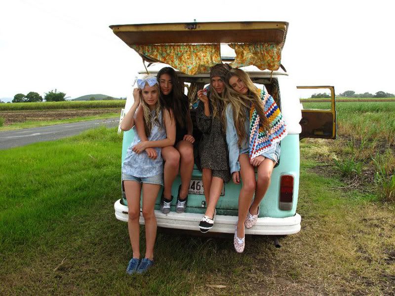 road trip,girls,fun,friends,combie,hair,countryside