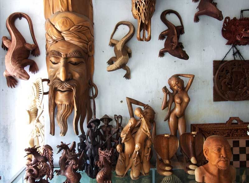 wood,carving,women,nude,animals,retro