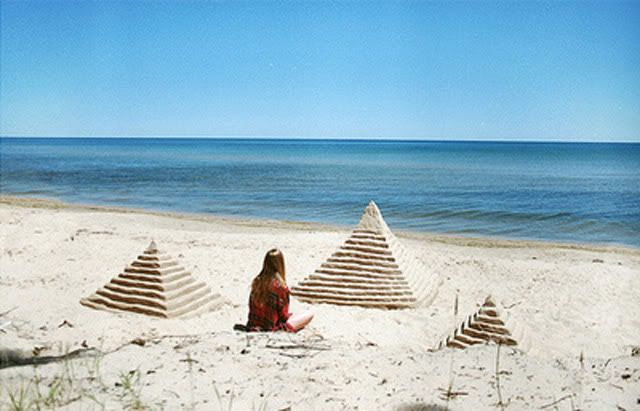 pyramids,triangle,beach,summer
