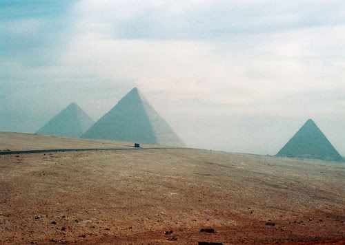 pyramid,mystical,desert,triangle